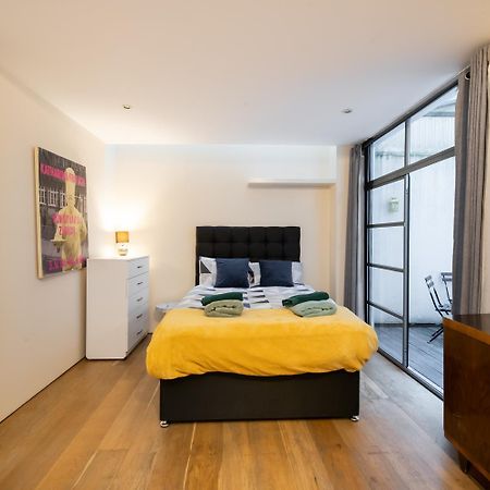 Pollen Street, Three-Bedroom Flat Лондон Экстерьер фото