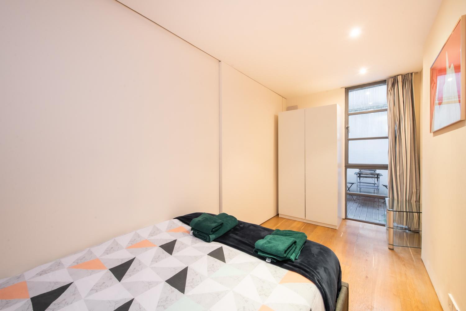 Pollen Street, Three-Bedroom Flat Лондон Экстерьер фото